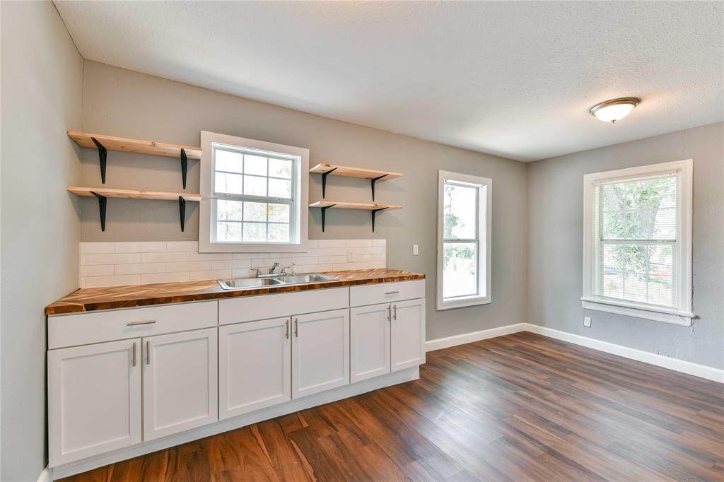 Foto principal - 4611 Schroeder St