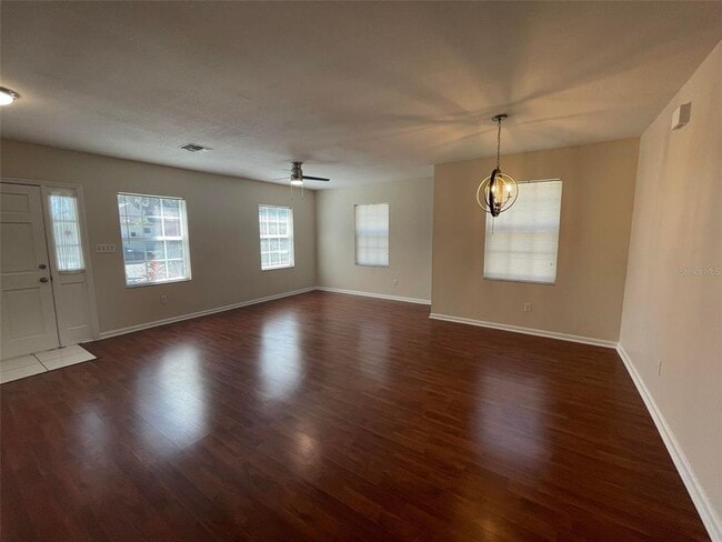 Foto del edificio - 3915 W Swann Ave
