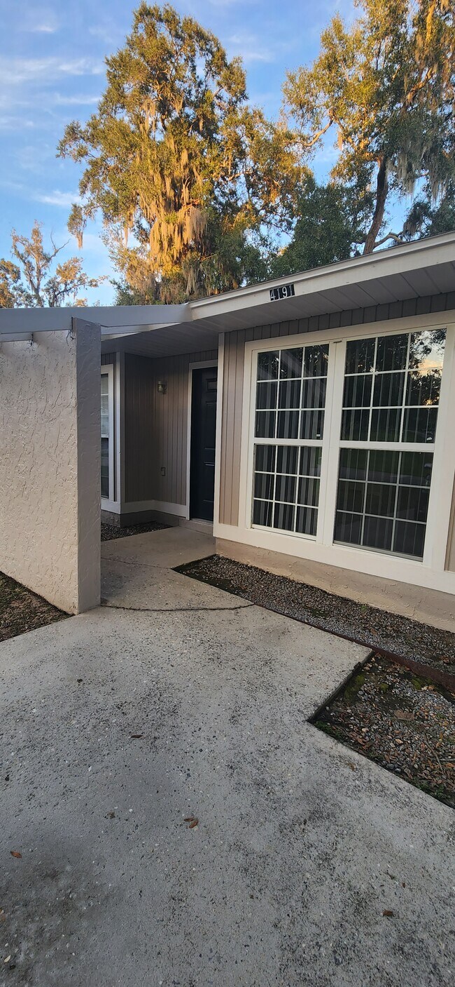 Foto del edificio - 4191 SE 19th Ct