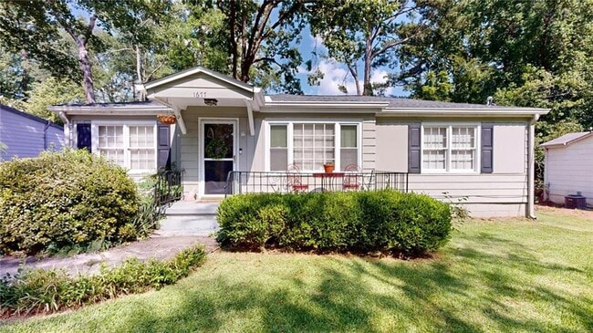 Building Photo - 1677 Bristol Dr NE