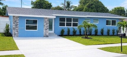 Building Photo - 951 NE 50th Ct