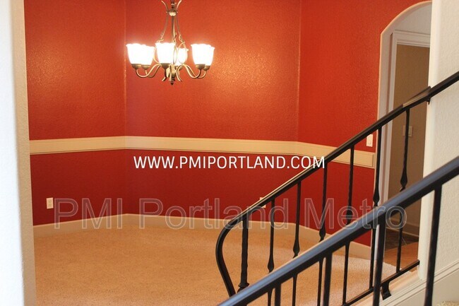 Building Photo - 13522 SE Beech Ave