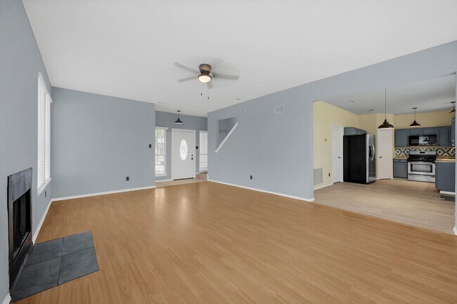 Foto del edificio - 8006 Summer Trail Dr