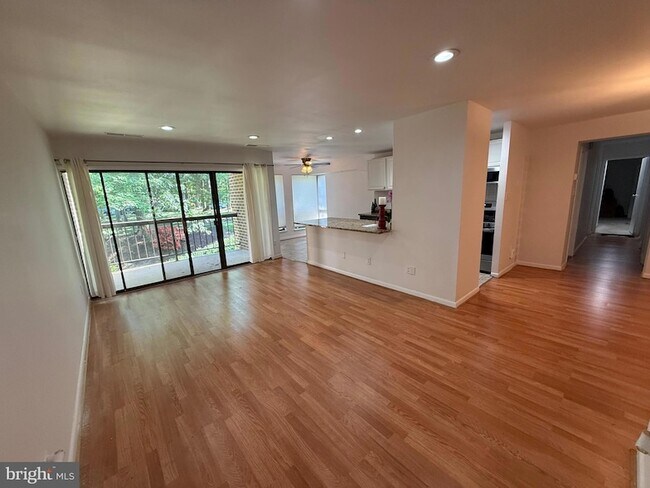 Photo - 11212 Chestnut Grove Square Unit 115 Apartment