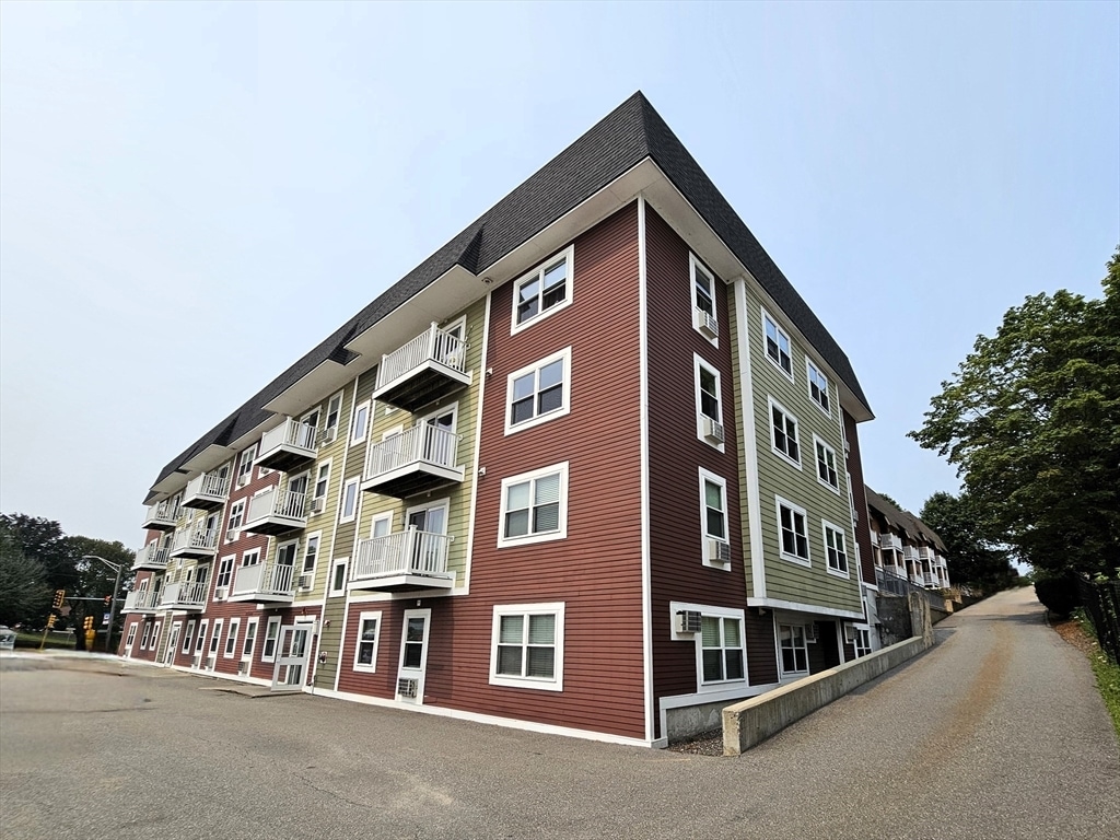 Foto principal - 275 W Main St
