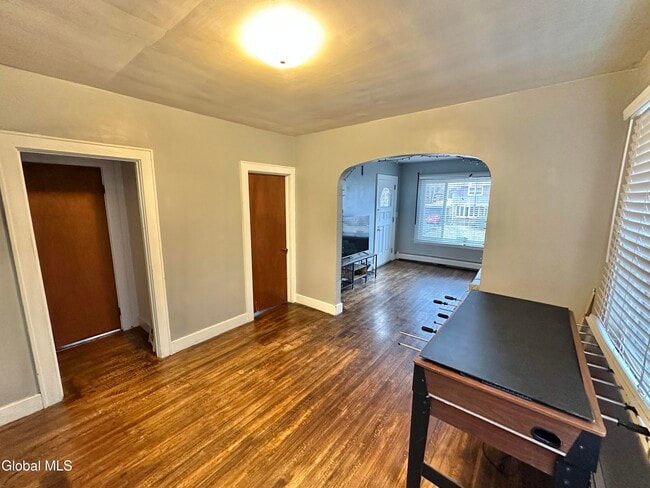 Building Photo - 36 Daytona Ave