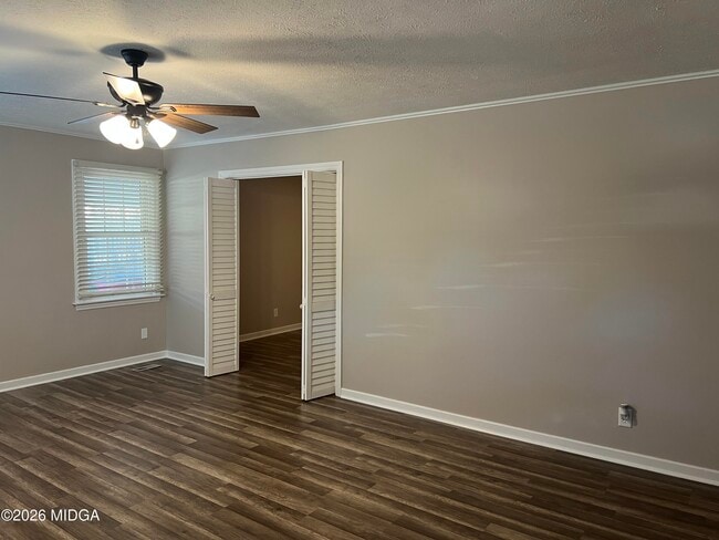 Building Photo - 1943 Northbrook Ave