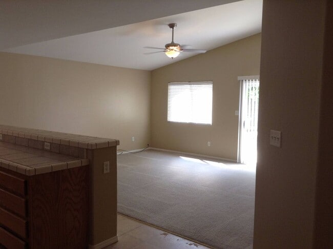 Building Photo - House