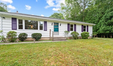 Building Photo - 653 Deep River Rd