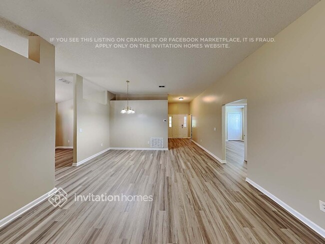 Building Photo - 3741 Timberline Dr