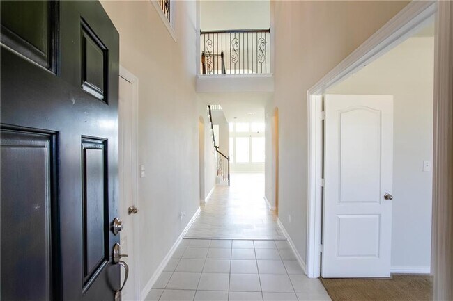 Building Photo - 8049 Arezzo Dr