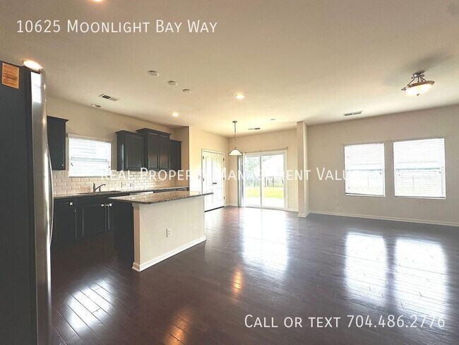Foto del edificio - 10625 Moonlight Bay Wy