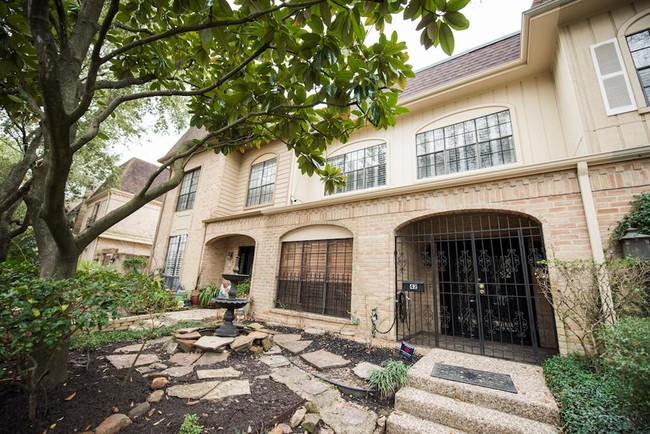 Foto del edificio - 42 Bayou Pointe Dr