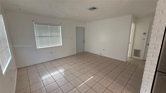 Building Photo - 3651 SW 60th Terrace