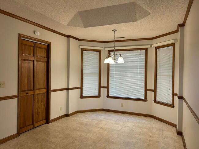 Foto del edificio - 1145 Peppercorn Ln