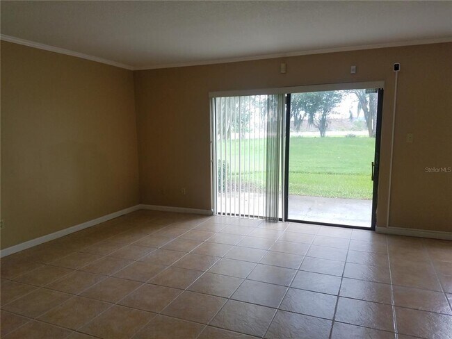 Foto del edificio - 5421 Vineland Rd