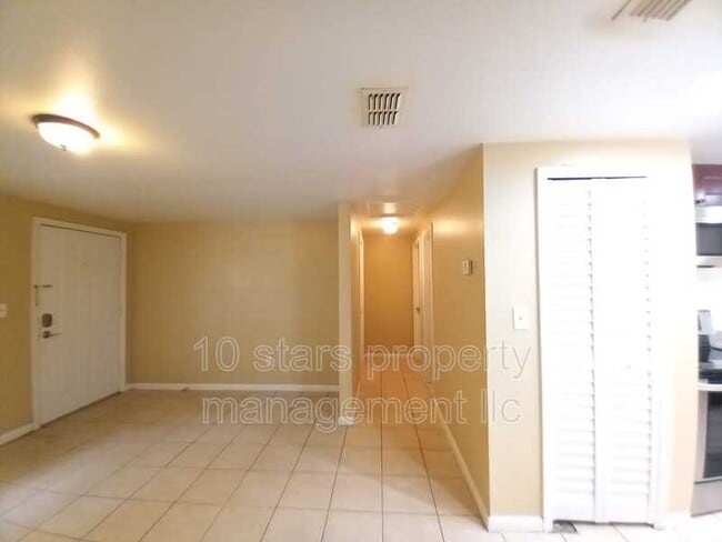 Building Photo - 9313 Eastfield Rd
