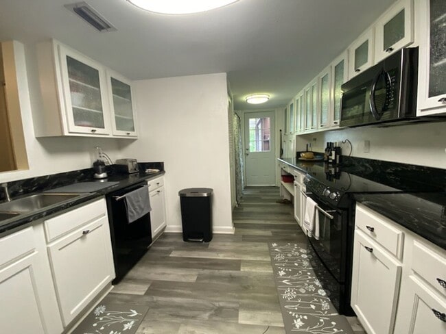 Photo - 4 Cherokee Trail Townhome