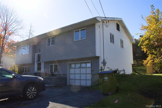 Foto del edificio - 25 Trotting Dr