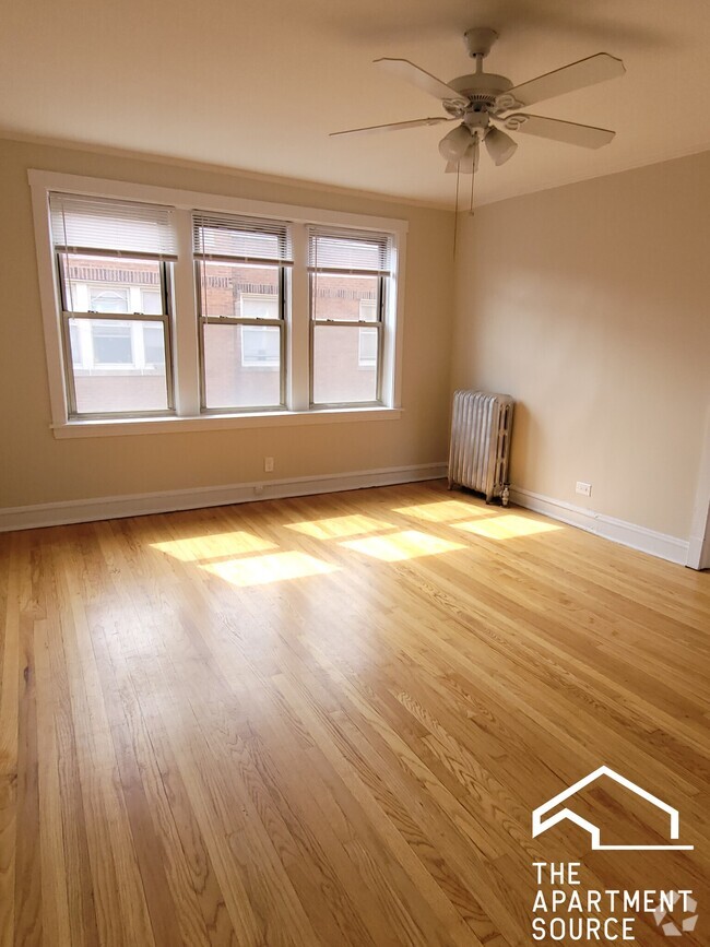 Building Photo - 2342 W Touhy Ave