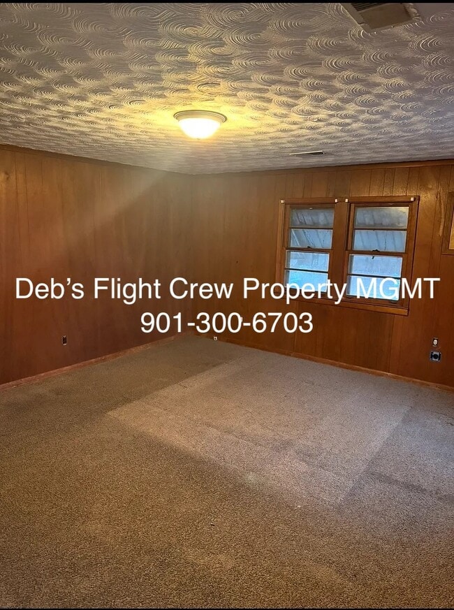 Foto del edificio - 3432 Mayflower Ave