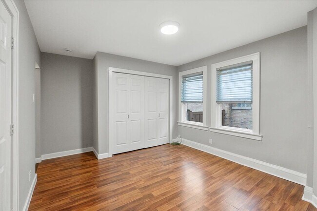 Foto del edificio - 3652 N Nora Ave