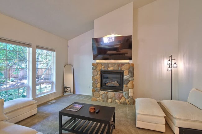 Building Photo - 2372 NW Meadows Dr