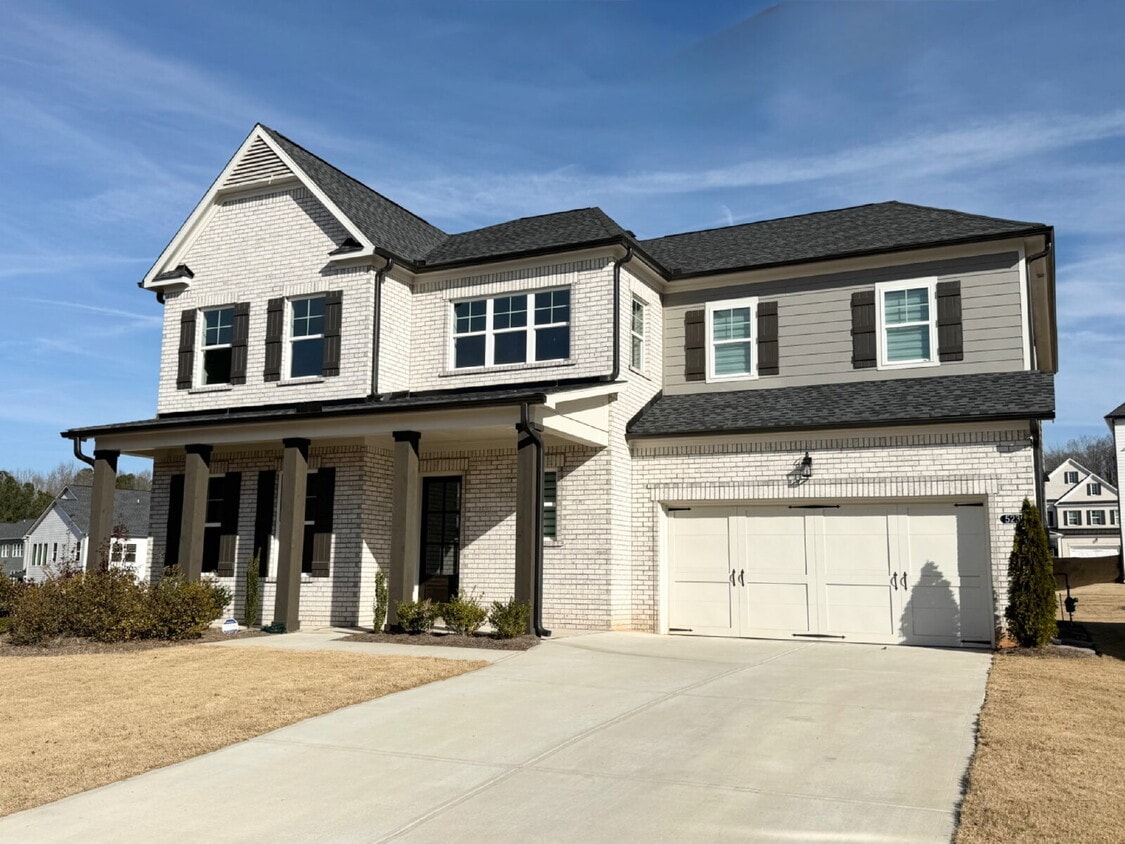 Modern 5 Bed Home with Open Layout, Tankless Water Heater, EV-Ready Garage, and Community Amenities - Modern 5 Bed Home with Open Layout, Tankless Water Heater, EV-Ready Garage, and Community Amenities