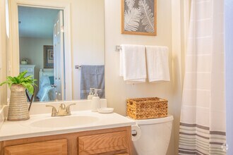 2BR,2BA,-950SF Model - Westwinds