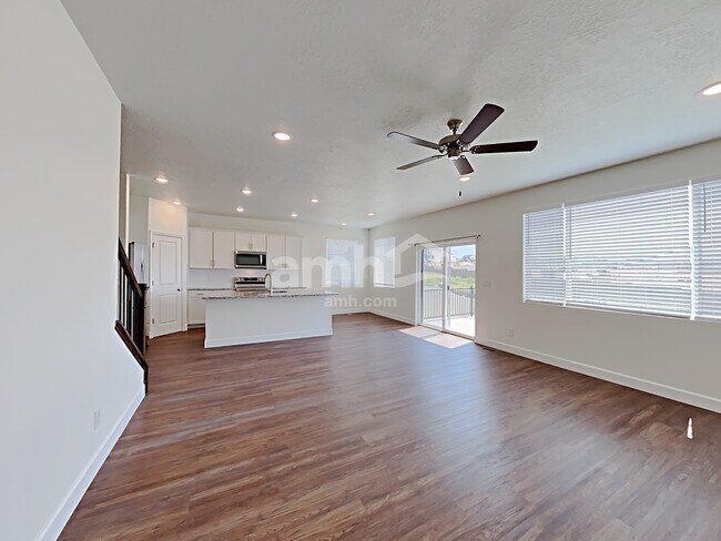 Foto del edificio - 1279 N Wagon Wy