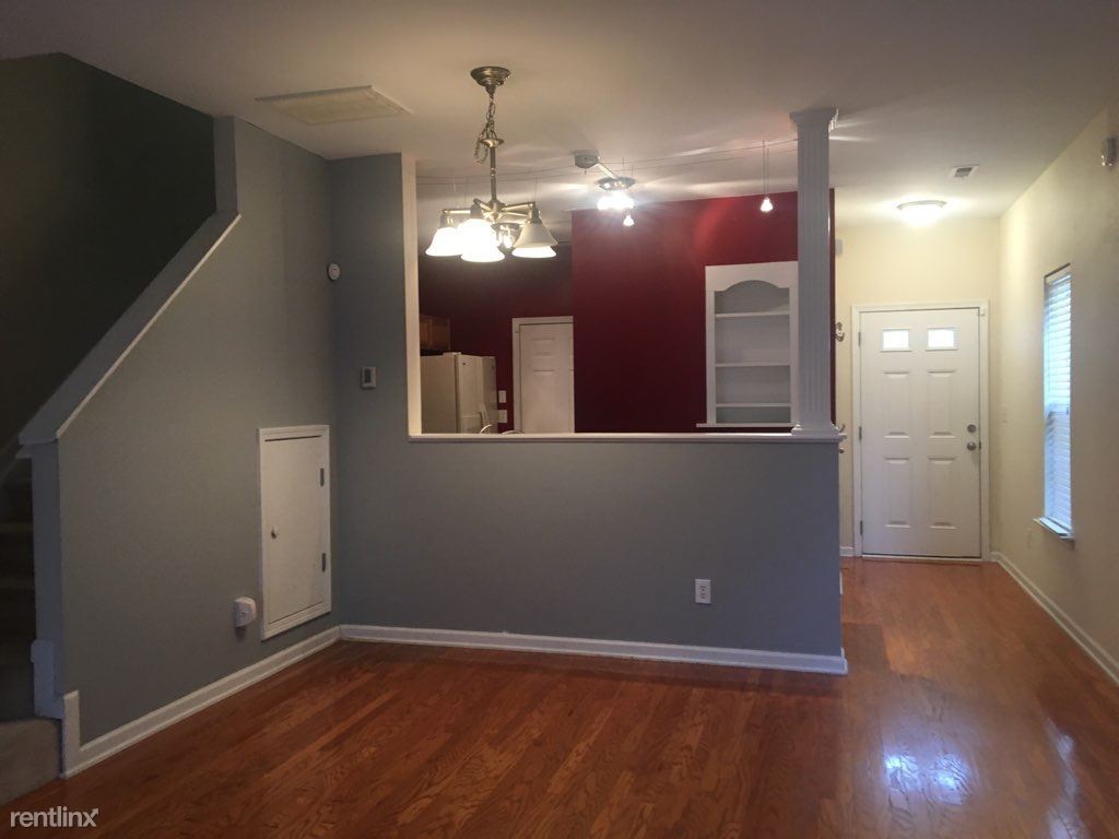 Building Photo - 3 br, 2.5 bath House - 2135 Metacomet Way