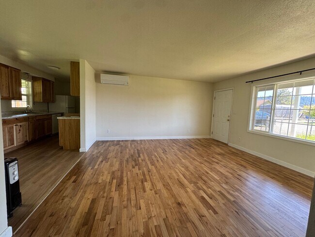 Foto del edificio - Recently remodeled 2-bedroom, 1-bathroom home