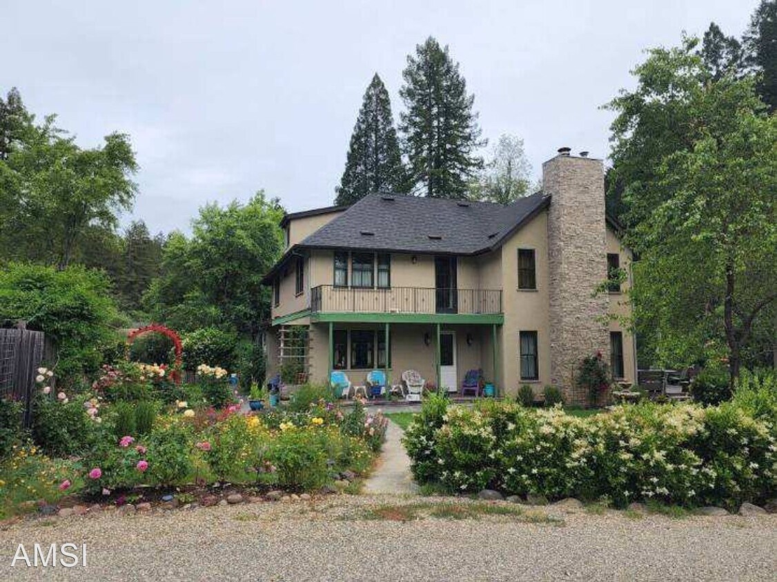 Primary Photo - 5 br, 3.5 bath House - 11900 Pocket Canyon...