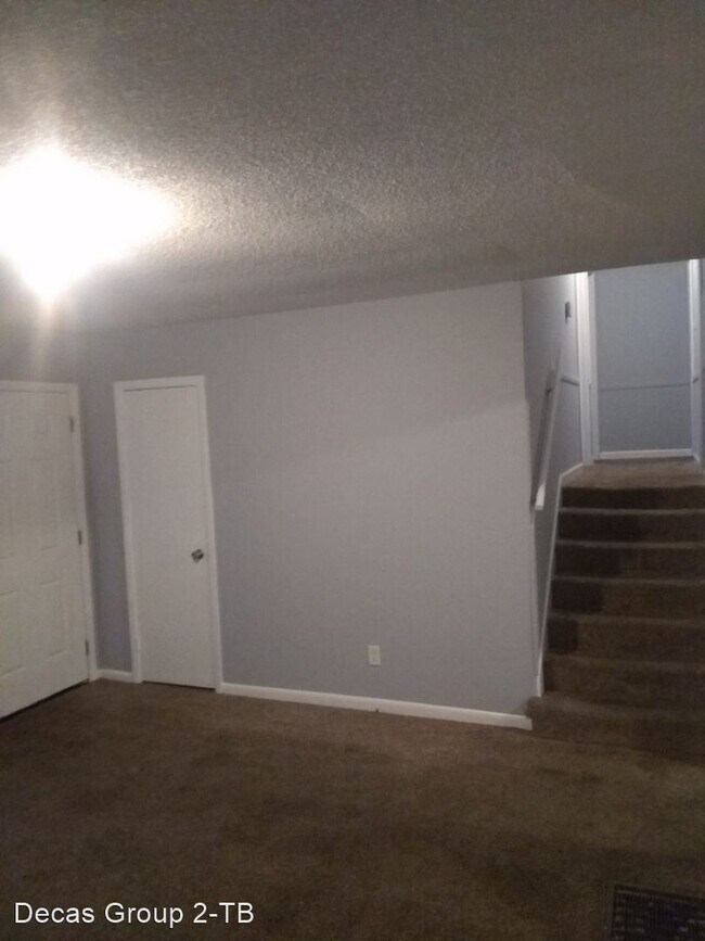 Building Photo - 4 br, 1 bath House - 1220 12th Ave