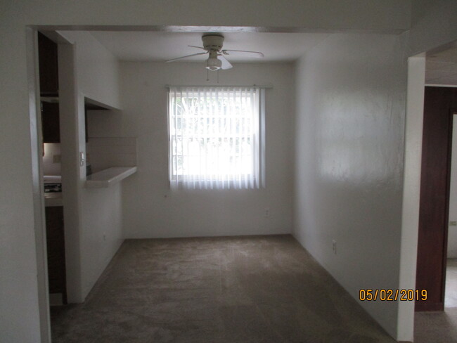 Building Photo - 2112 Thomas Ave