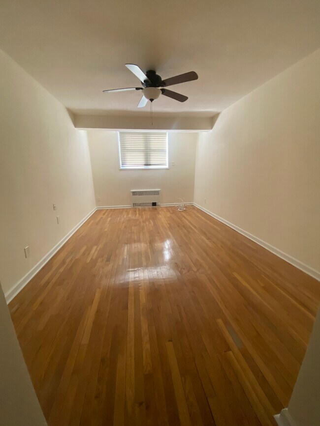 471 Merrick Rd Unit SL1, Rockville Centre, NY 11570 Apartments in