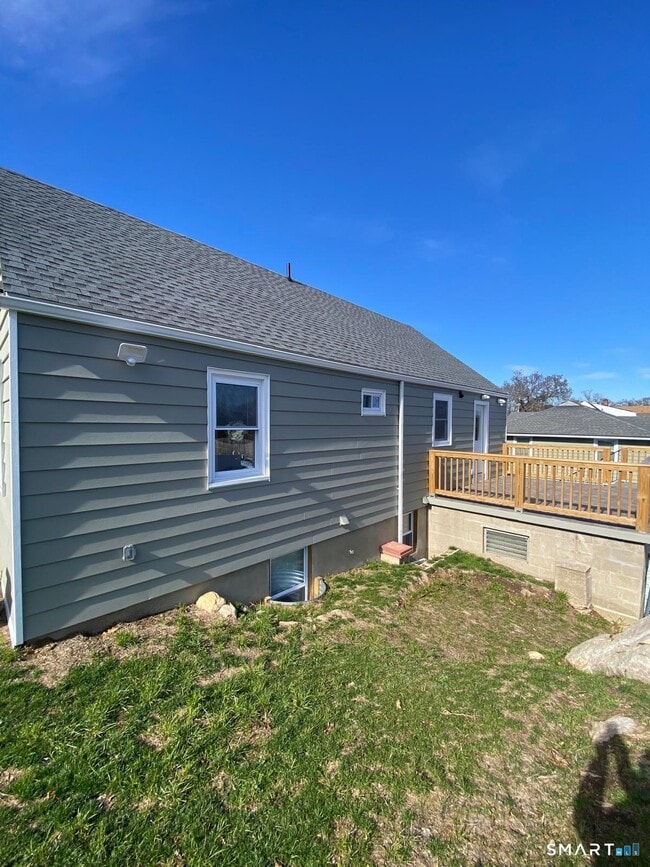 Building Photo - 95 Marcel St