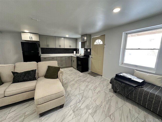 Foto del edificio - 245 Glenhill Ave