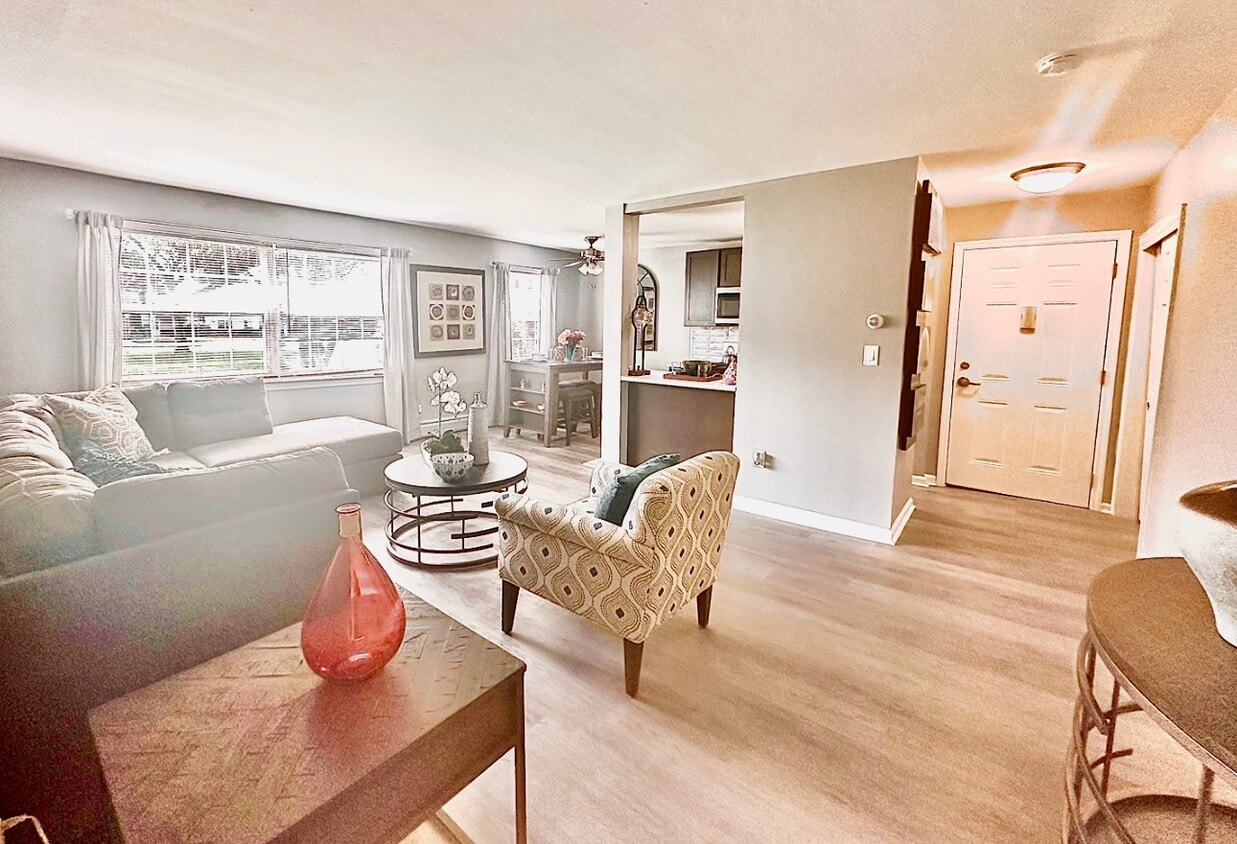 Hawthorne Living Apartments at 211 Hawthorne Ave Central Islip, NY