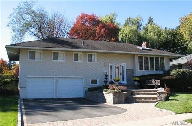 Primary Photo - 19 Cedar Dr E