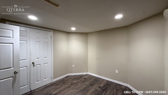 Building Photo - 2409 Bankside Dr