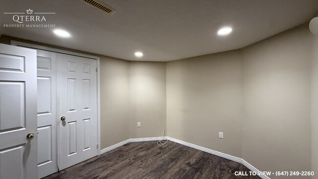 Photo du bâtiment - 2409 Bankside Dr