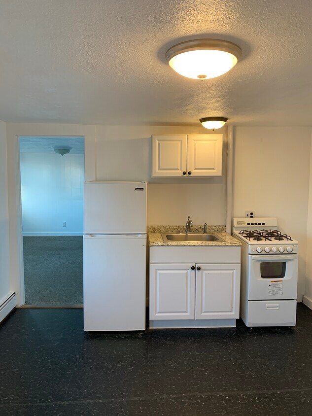 kitchen - 83 Maple St