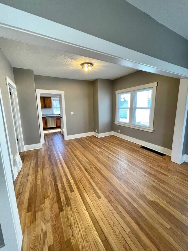 Foto del edificio - ? Beautifully Updated 3-Bedroom Home in Wearne Park ?