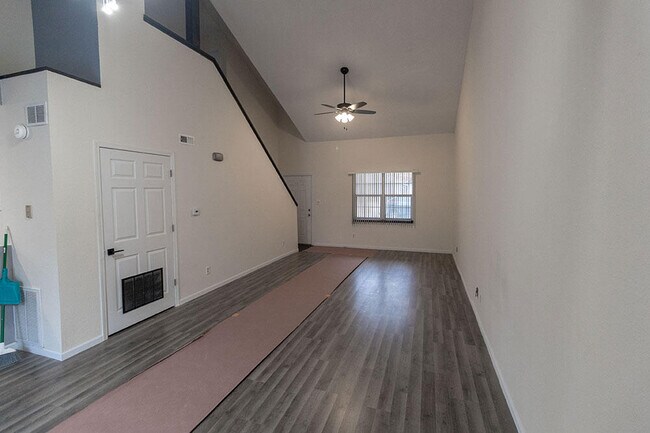 Foto del edificio - 3411 Crossings Dr