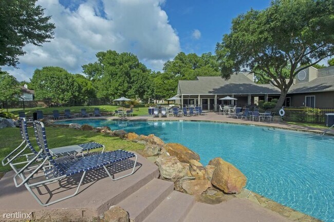 Foto del edificio - 1 br, 1.5 bath Condo - 2400 Old S Dr Townh...