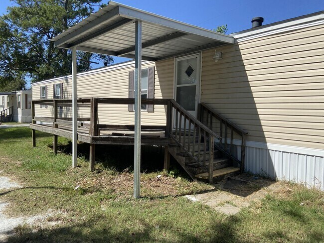 Building Photo - 625 N Claiborne St
