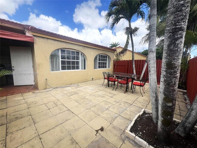 Building Photo - 11720 SW 103rd Ln