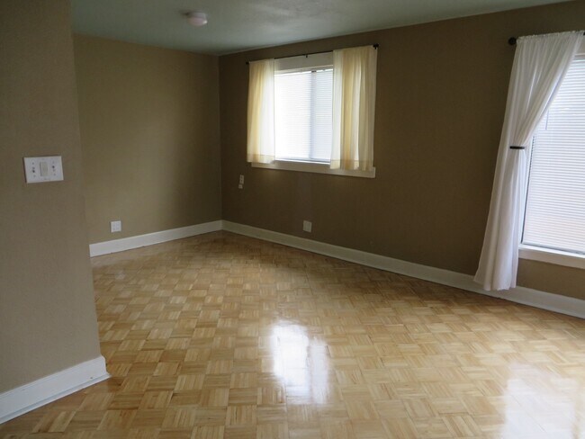 Foto del edificio - Large Studio Full Kitchen, Utilities, Free...