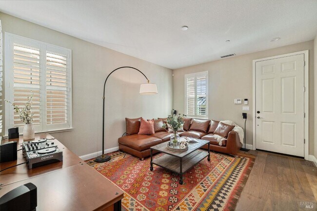 Foto del edificio - Fabulous 3 bedroom Home in Healdsburg, Fur...